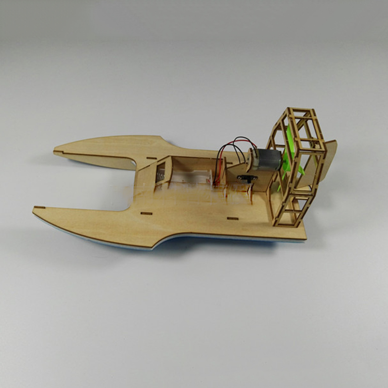 Flying Fish Assemblé Électriqu - Model Kit Yacht avis et prix